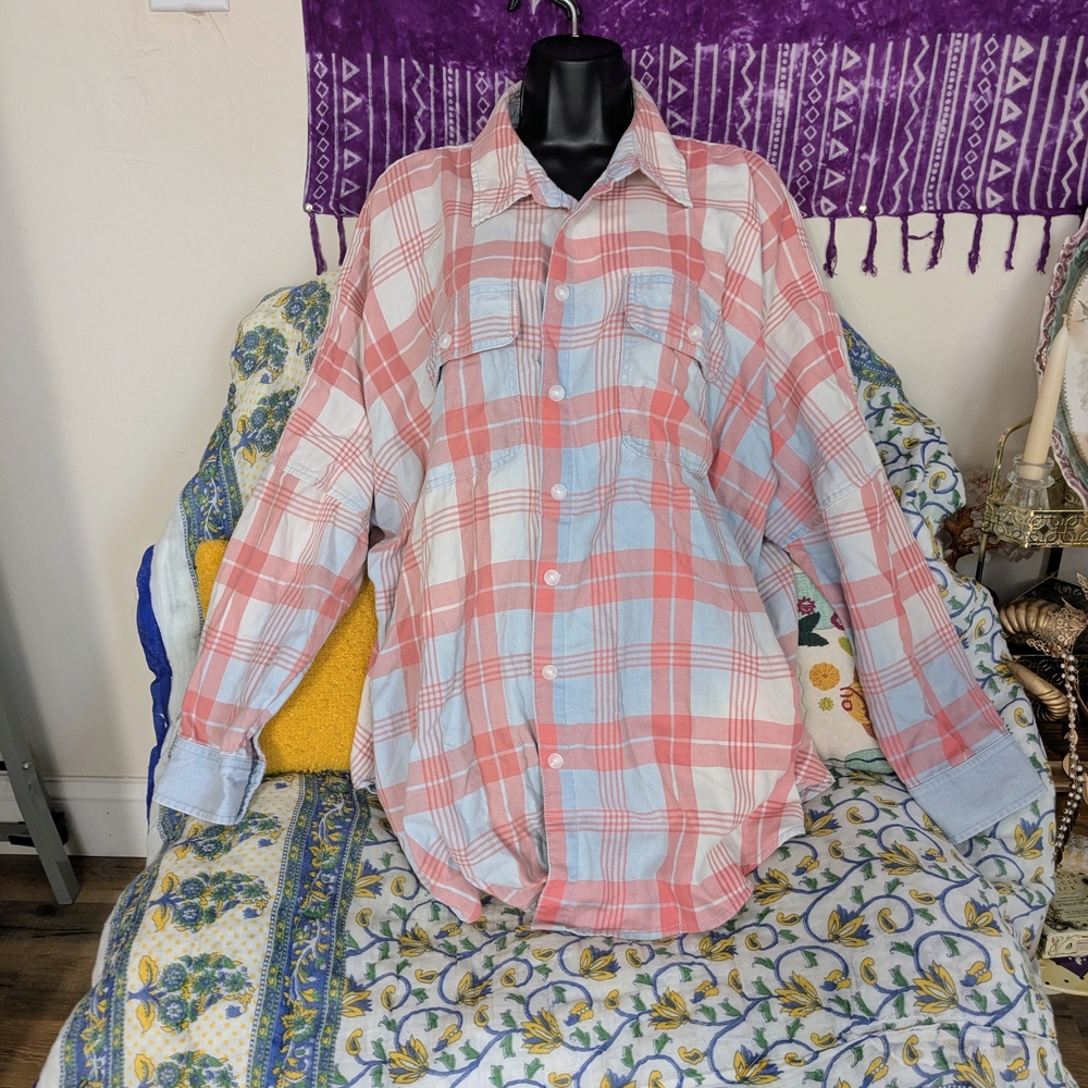 American Eagle Outfitters Red and Blue Plaid Shirt